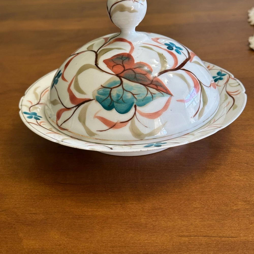 Porcelain Covered Dish - Picture 8 of 12